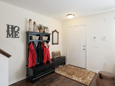 6542 Crab Apple Dr, Canal Winchester, OH 43110 - photo 3