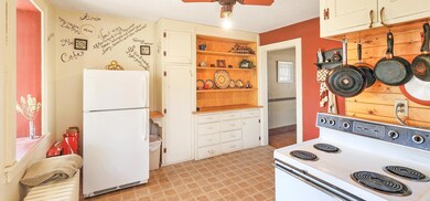 915 Center St, New Ulm, MN 56073 - photo 5