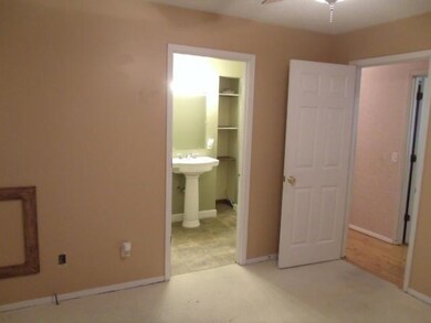 br 1 joins bathroom