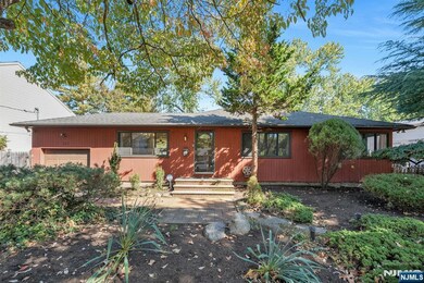 192 Valley Rd, River Edge, NJ 07661 - photo 3