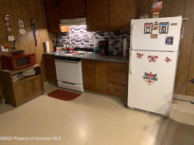 1423 Luzerne St, Scranton, PA 18504 - photo 4