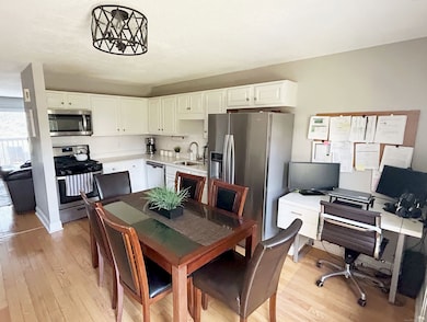 322 Knapps Hwy, Fairfield, CT 06825 - photo 7