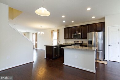 17101 Gibson Mill Rd unit 6, Dumfries, VA 22026 - photo 7