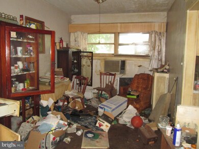 143 Wayne Ave, Darby, PA 19023 - photo 4