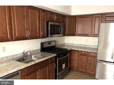 6605 Riverfront Dr unit 6605, Palmyra, NJ 08065 - photo 4