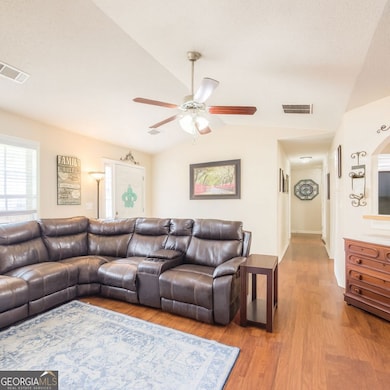 212 Rainbow Ln, Winder, GA 30680 - photo 7