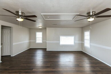 419 Hallvale Dr, Fort Worth, TX 76108 - photo 6