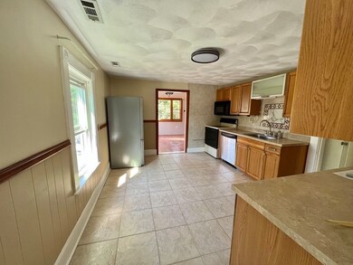 62 Poplar St unit 2, Danvers, MA 01923 - photo 5