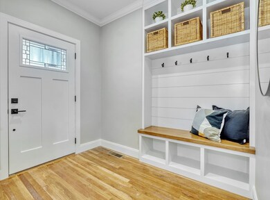 114-116 W Wyoming Ave unit 1, Melrose, MA 02176 - photo 3