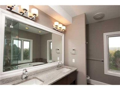 Master Bath/Spa Ensuite Master bath with Jetted tu