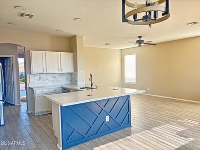 Kitchen, Alt View