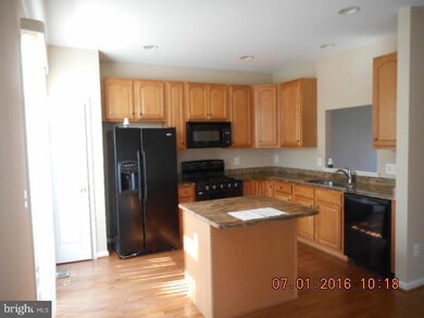 15383 Elizabeth Burbage Loop, Woodbridge, VA 22191 - photo 3