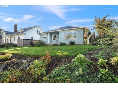 2032 18th Ave, Forest Grove, OR 97116 - photo 4