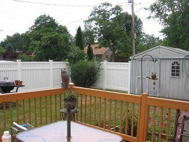 17 Corliss Ave, Rensselaer, NY 12144 - photo 3