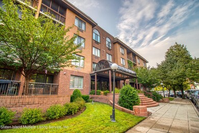 Welcome to 120 Wellington Court!