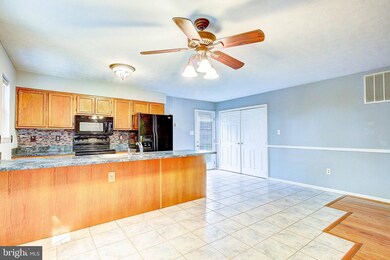 25977 Shenandoah Dr, Mechanicsville, MD 20659 - photo 5