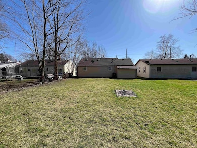 1002 E 21st St, Muncie, IN 47302 - photo 3