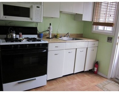 83 Manor Ct unit 83, Springfield, MA 01118 - photo 7