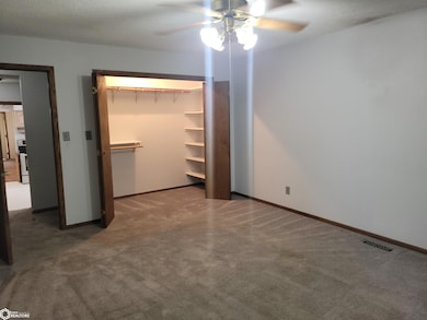 415 N Garfield Ave, Eagle Grove, IA 50533 - photo 6