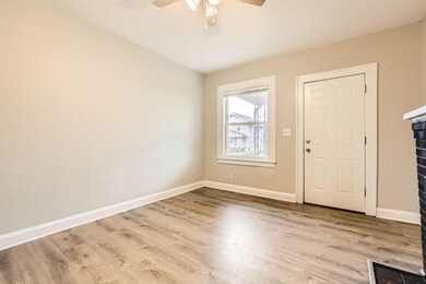 773 E 3rd Ave - Web Quality - 007 - 09 L