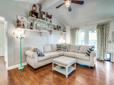 921 Venice St, Hurst, TX 76053 - photo 4