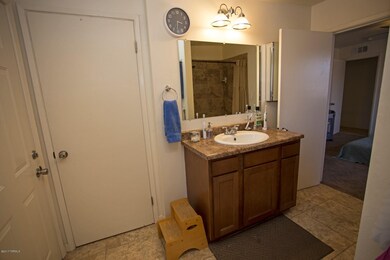 7 Master Bath