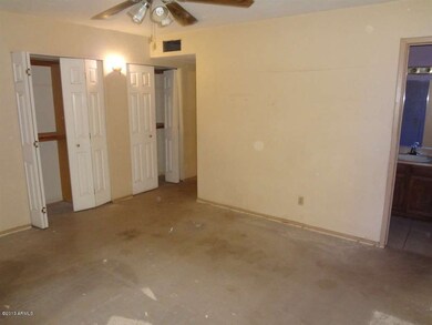 MasterBedroom2