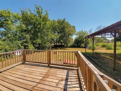 1011 N Rangeline St, Tecumseh, OK 74873 - photo 6