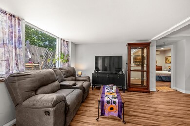 4-web-or-mls-54-bradford-st-34
