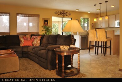 004_GreatRoom_Kitchen