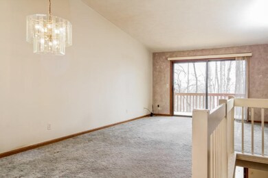 007-Dining_Area-1511903-mls.jpg
