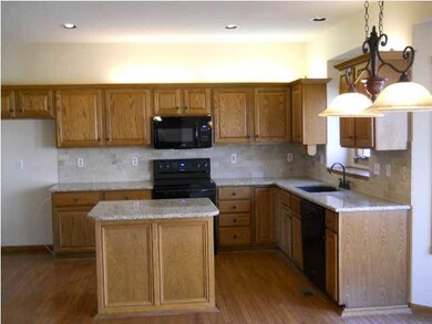 Eating space in kitchen