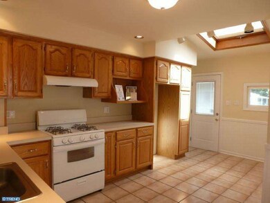 4935 Greenwood St, Brookhaven, PA 19015 - photo 5