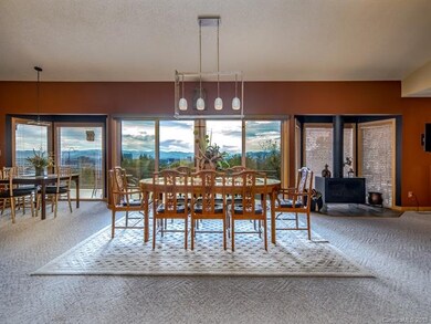 Imagine entertaining here!