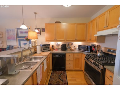 1108 S Holladay Dr unit 14, Seaside, OR 97138 - photo 6