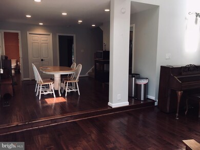 10001 Beacon Pond Ln, Burke, VA 22015 - photo 4