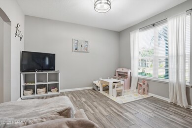 11520 Dunforth Cove Dr, Jacksonville, FL 32218 - photo 5