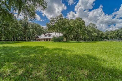 Exterior Front Yard