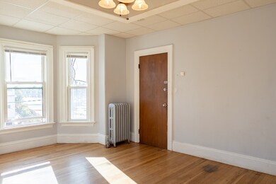 551 Essex St unit 4, Lynn, MA 01902 - photo 3
