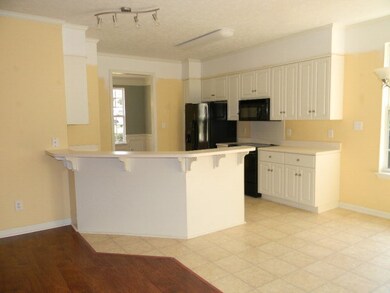 GREAT ROOM KITCHEN