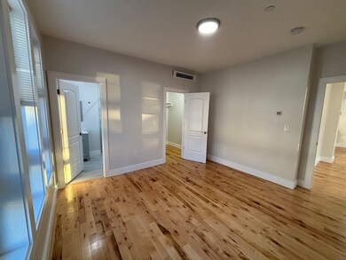 178 Washington Ave unit 301, Chelsea, MA 02150 - photo 6