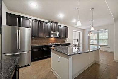 23 Shire Glen Place, the Woodlands, TX 77354 - photo 6