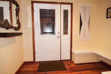 2. Entry Hall.jpg