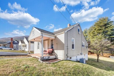 3647 Ventnor
