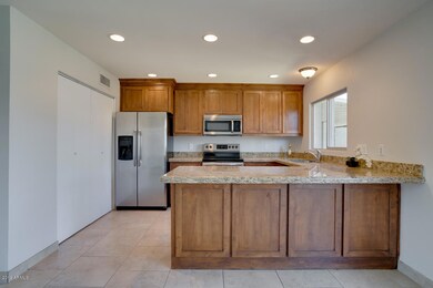 2860Clarendon-18