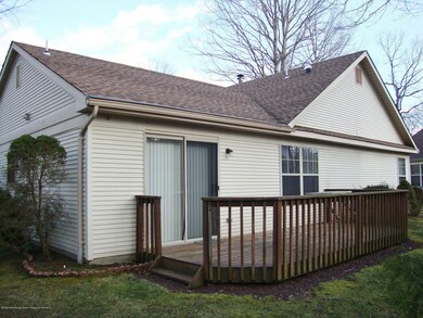 561 Petunia Lane 042