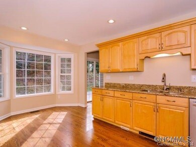 eat in kitchen