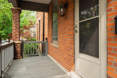 302 E Sycamore St (rental)_03