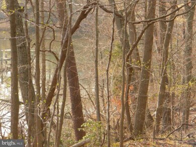 638 Oak Dr, Annapolis, MD 21401 - photo 3