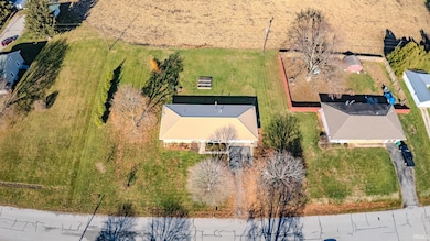 909 E 3rd St, Fowler, IN 47944 - photo 4